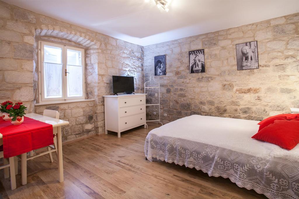 Apartment & Room Ursa Trogir Extérieur photo