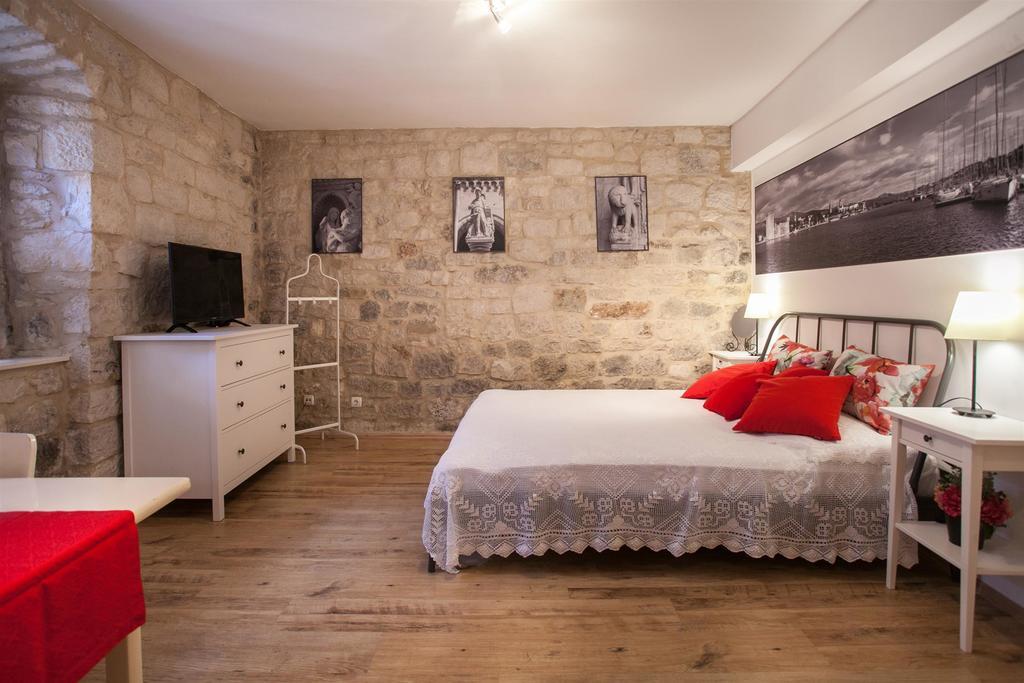 Apartment & Room Ursa Trogir Extérieur photo