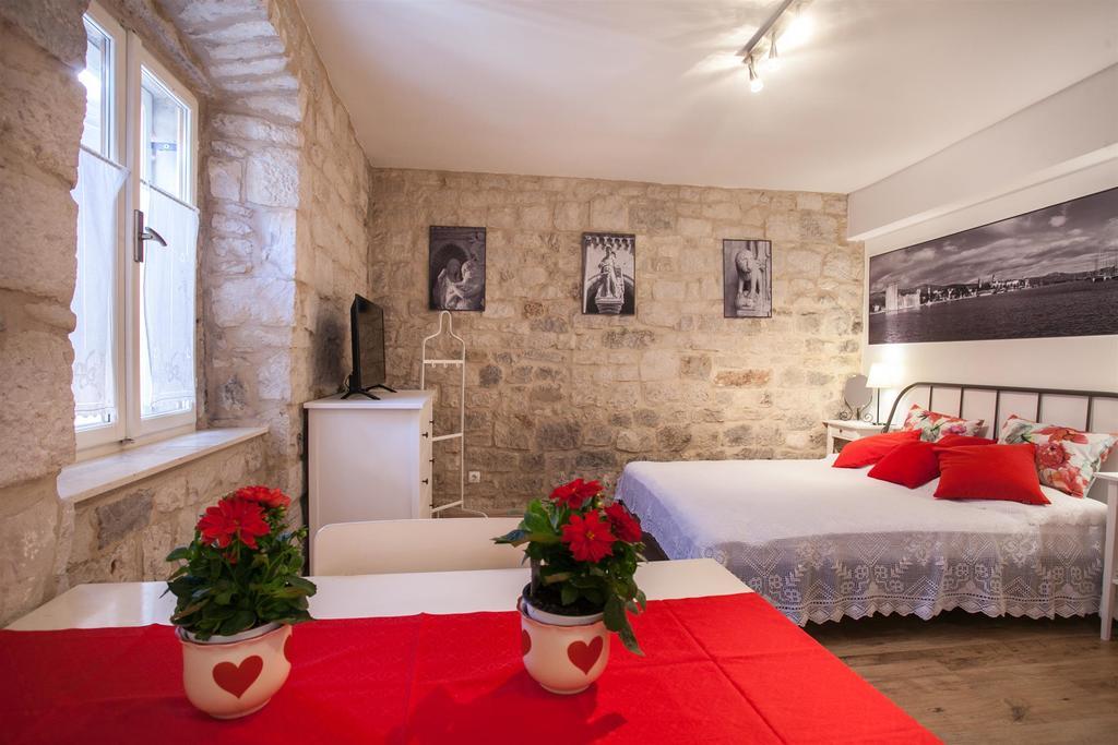 Apartment & Room Ursa Trogir Extérieur photo